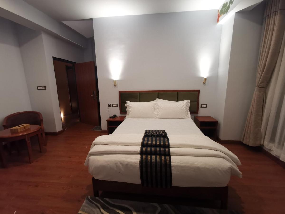 Ludrong Hotel Thimphu Exterior photo